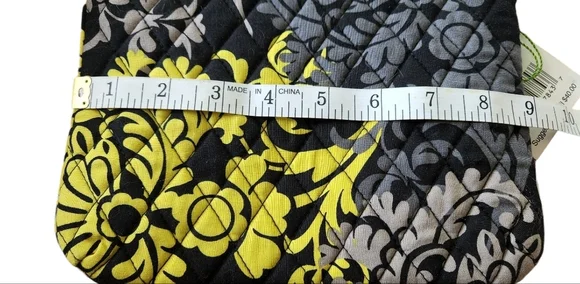 Vera Bradley Makeup Bag - NWT - Picture 3 of 4